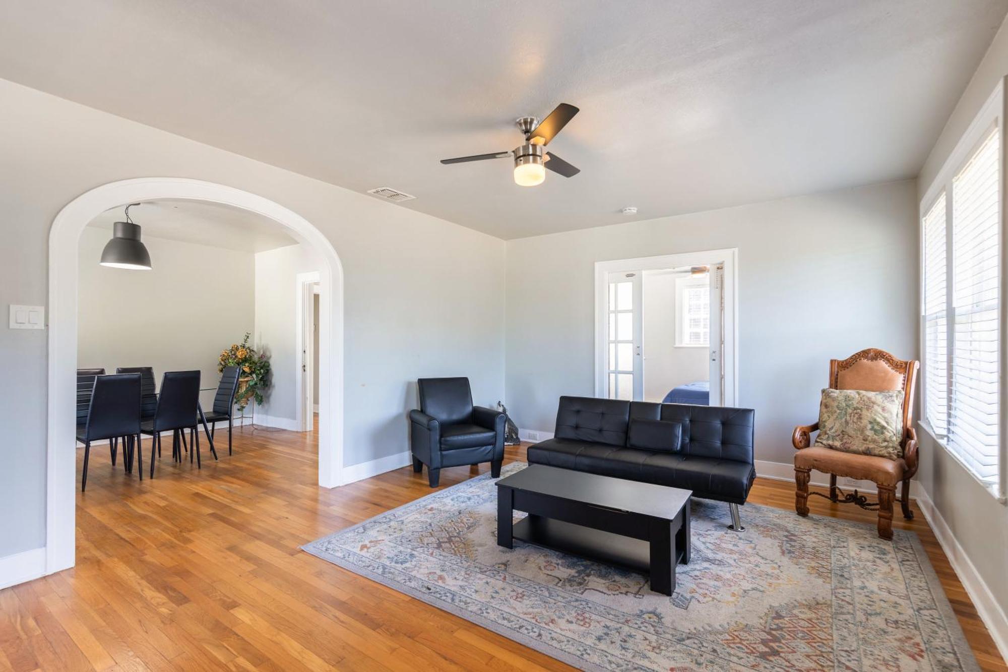 2 Bedroom Unit Near Downtown San Antonio Exterior photo
